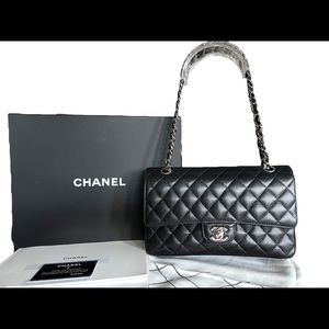 Auth CHANEL Classic Medium Caviar Double Flap Black Quilted Shoulder Bag CC